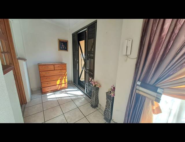 1 BEDROOM FLAT TO LET IN ARCON PARK